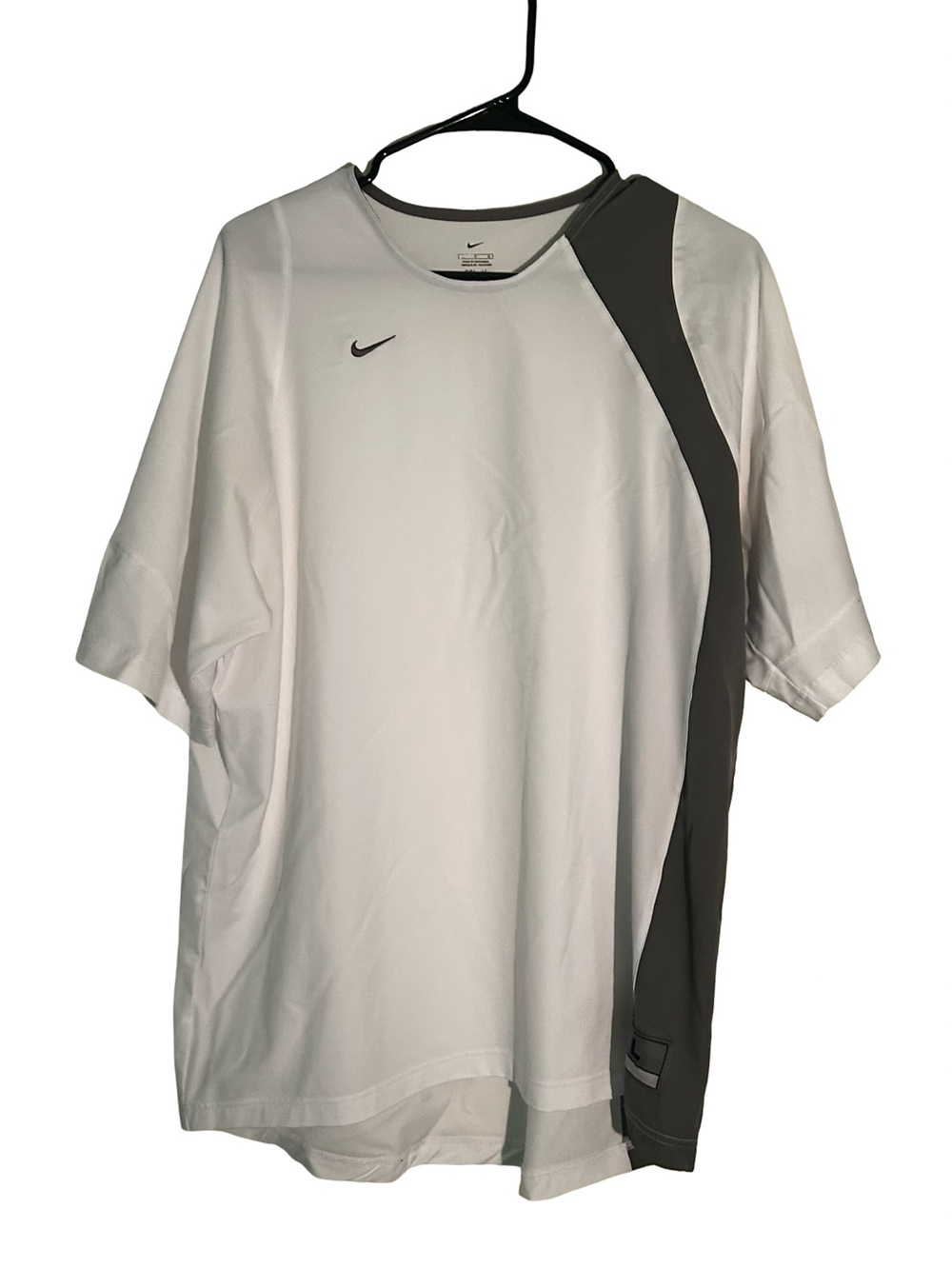 Nike Men’s White Short-Sleeve Athletic Tee with Charcoal Panel